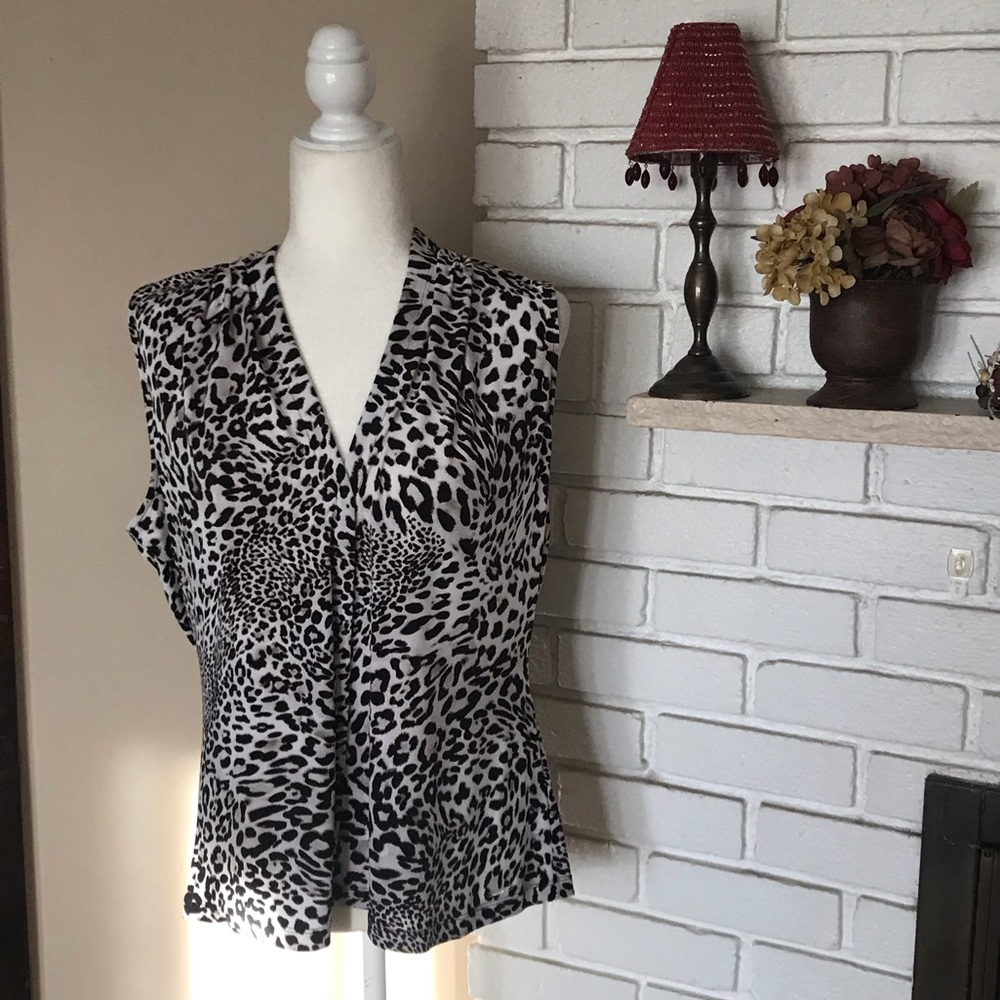 NWT, Calvin Klein V-Neck Top